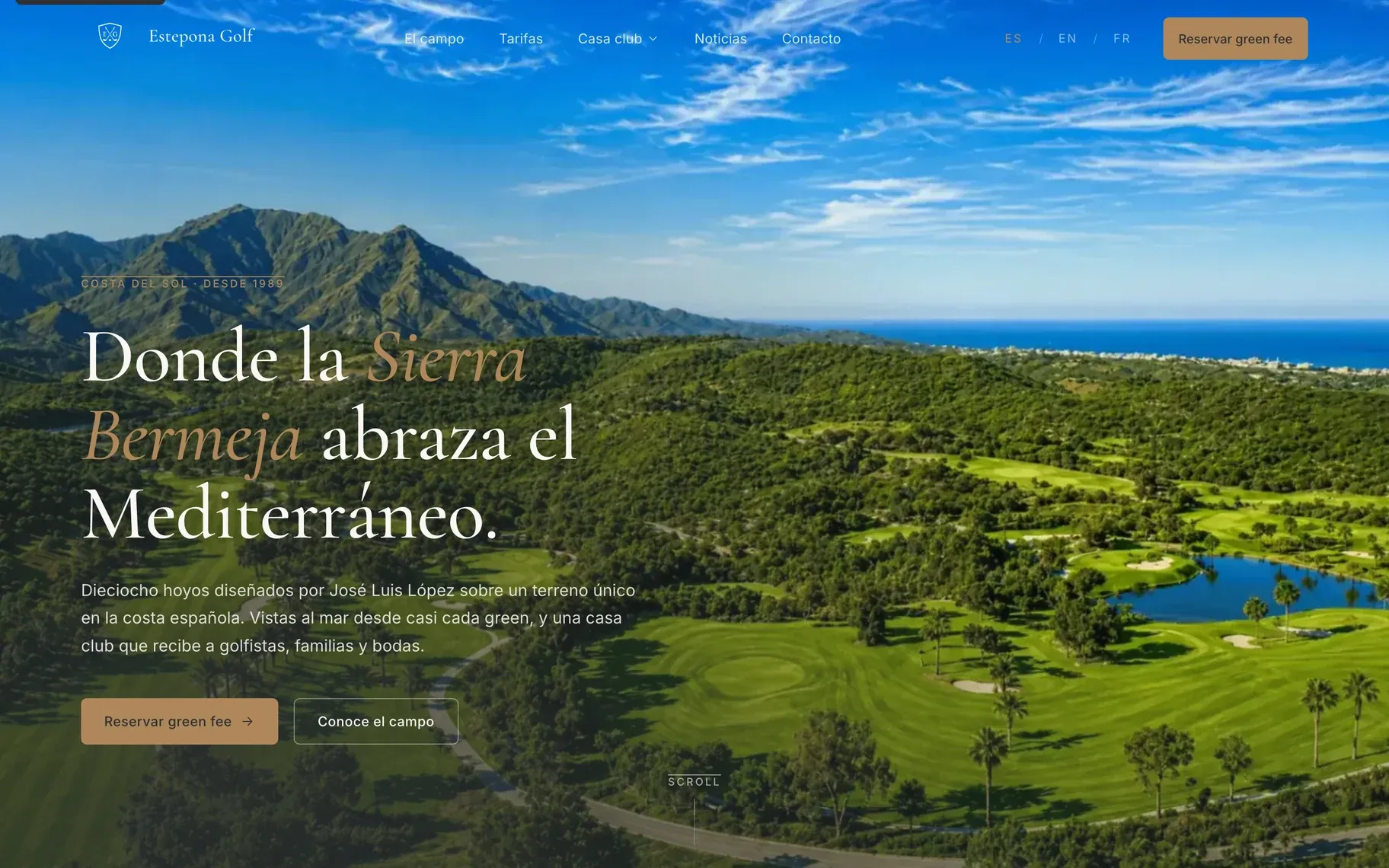 Home page of the Estepona Golf site: the headline Donde la Sierra Bermeja abraza el Mediterráneo over an aerial view of the course, the mountains and the sea.